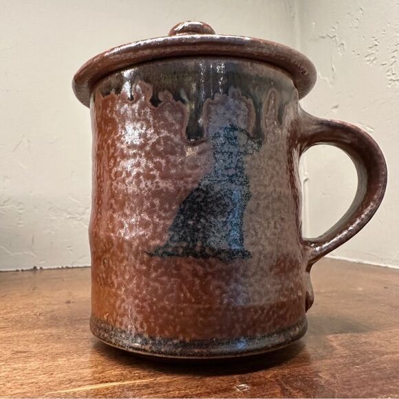 Handcrafted Terry Plasket Ceramic Mug with Lid - Brown and Black dog silhouette - Picture 2 of 12